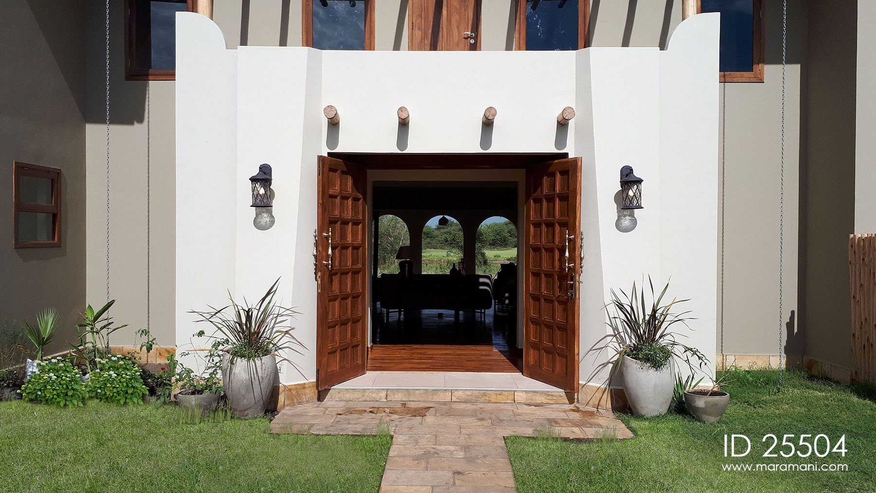 Coastal style 5 bedroom house - ID 25504